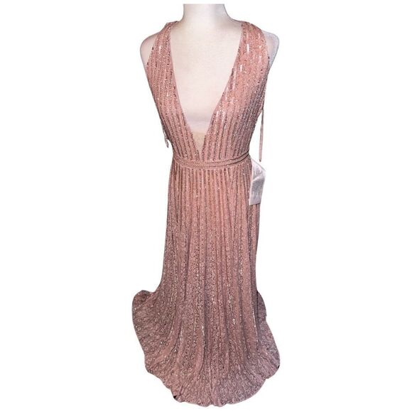 NWTs Mac Duggal Sequin Sleeveless Plunge Neck Gown Size 6 - Picture 3 of 6